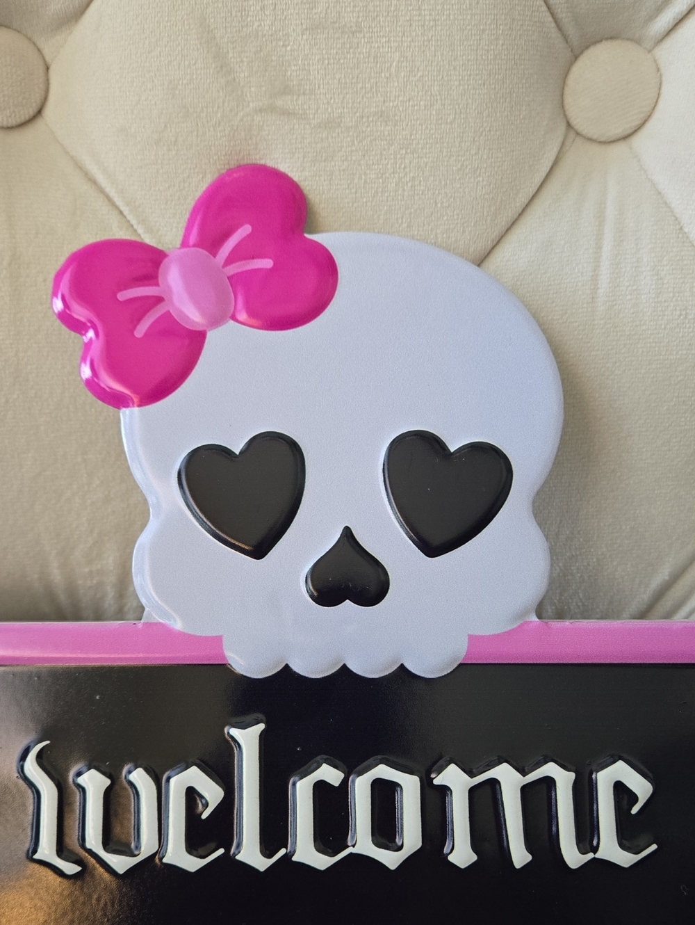 Michaels Halloween 2025 "Welcome Dead Inside" Skull Hanging Sign, NWT - Picture 10 of 10
